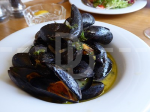 Mussels for starter at The Poltimore Inn, North Molton